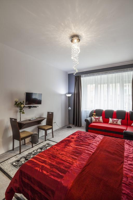 Luxury Air-Conditioned Rooms In Old Town Bratislava Exterior photo
